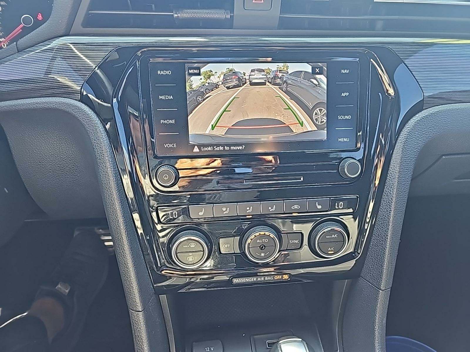 2021 Volkswagen Passat 2.0T R-Line FWD