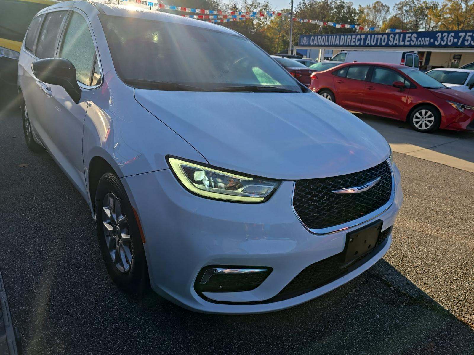 2025 Chrysler Pacifica Select FWD