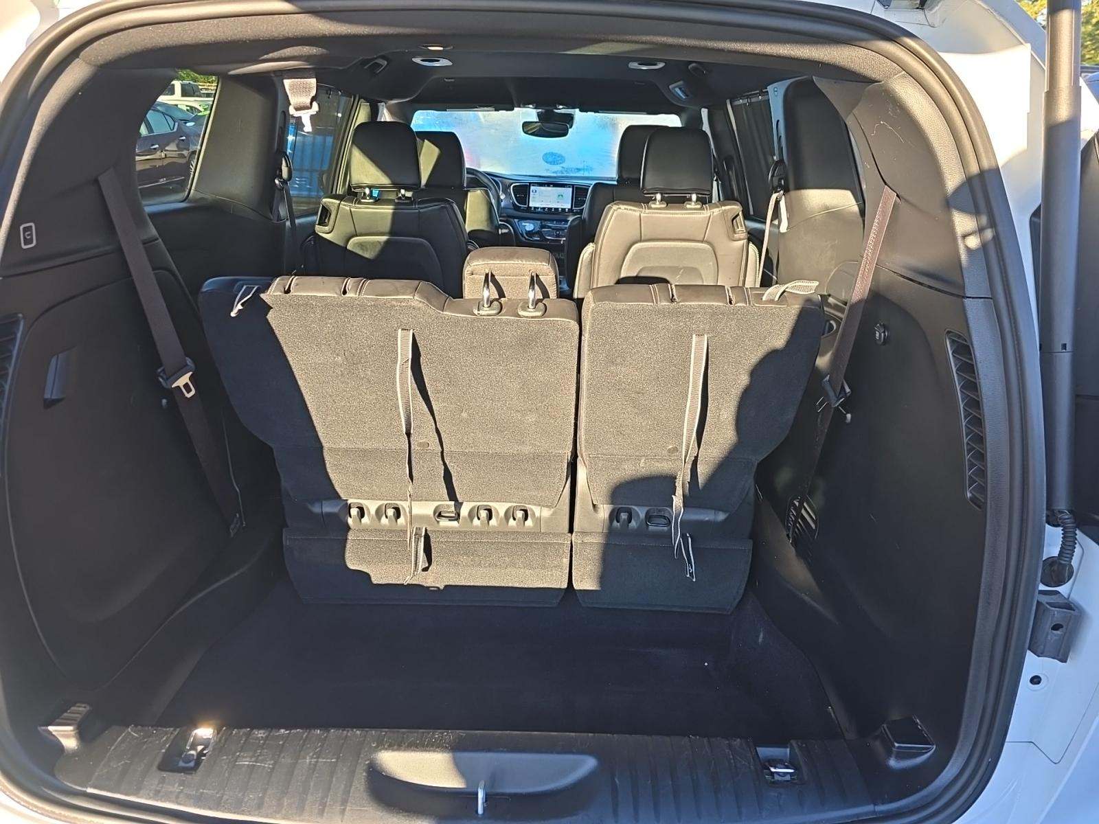 2025 Chrysler Pacifica Select FWD