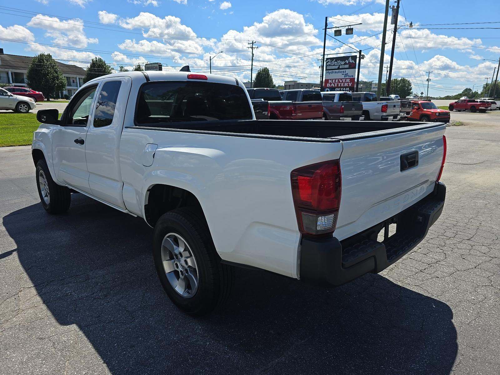 2020 Toyota Tacoma SR RWD