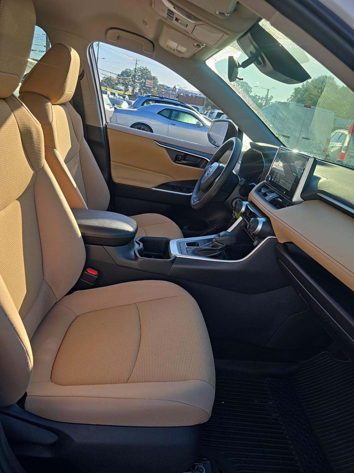 2023 Toyota RAV4 LE AWD