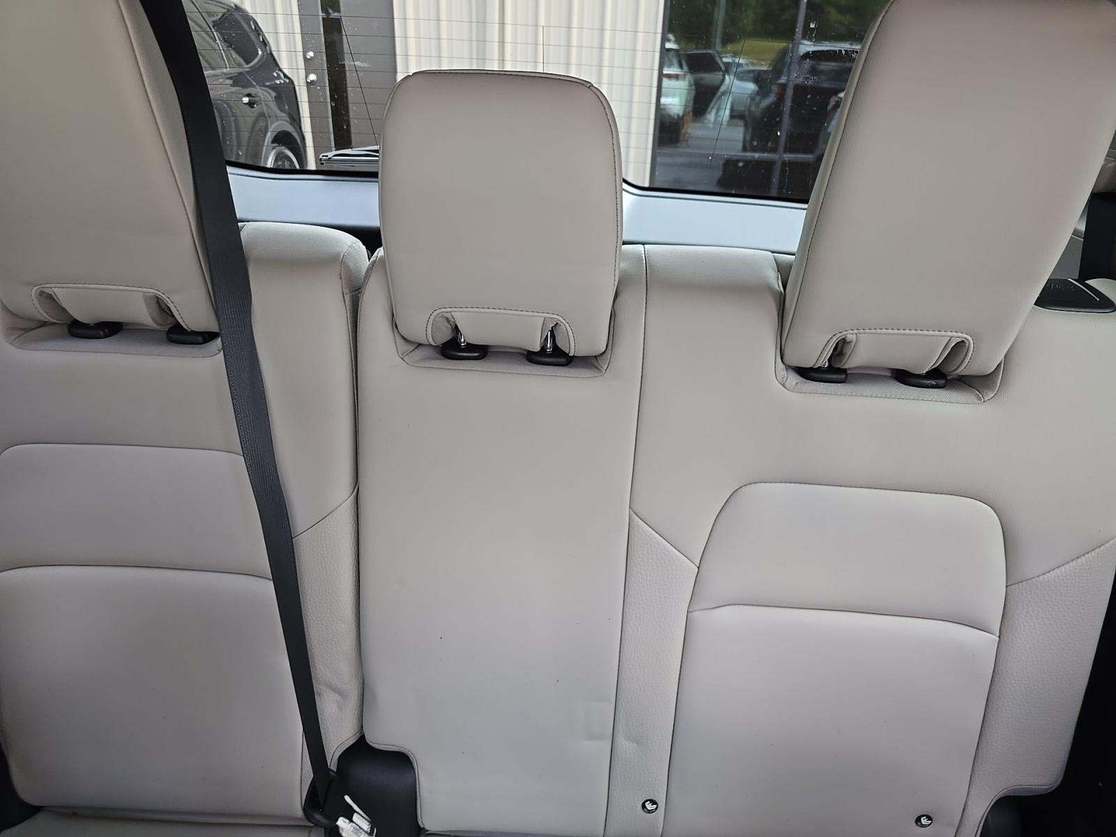 2025 Nissan Pathfinder SL FWD