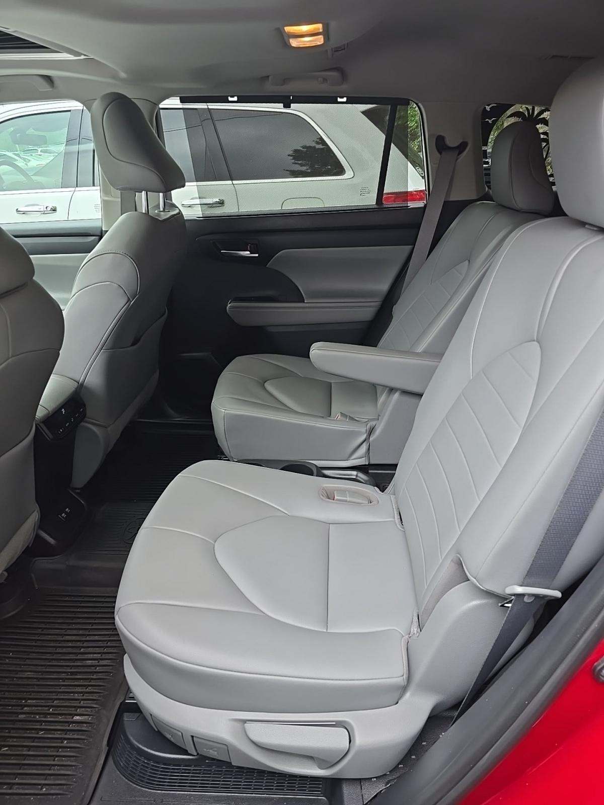 2021 Toyota Highlander Hybrid XLE AWD