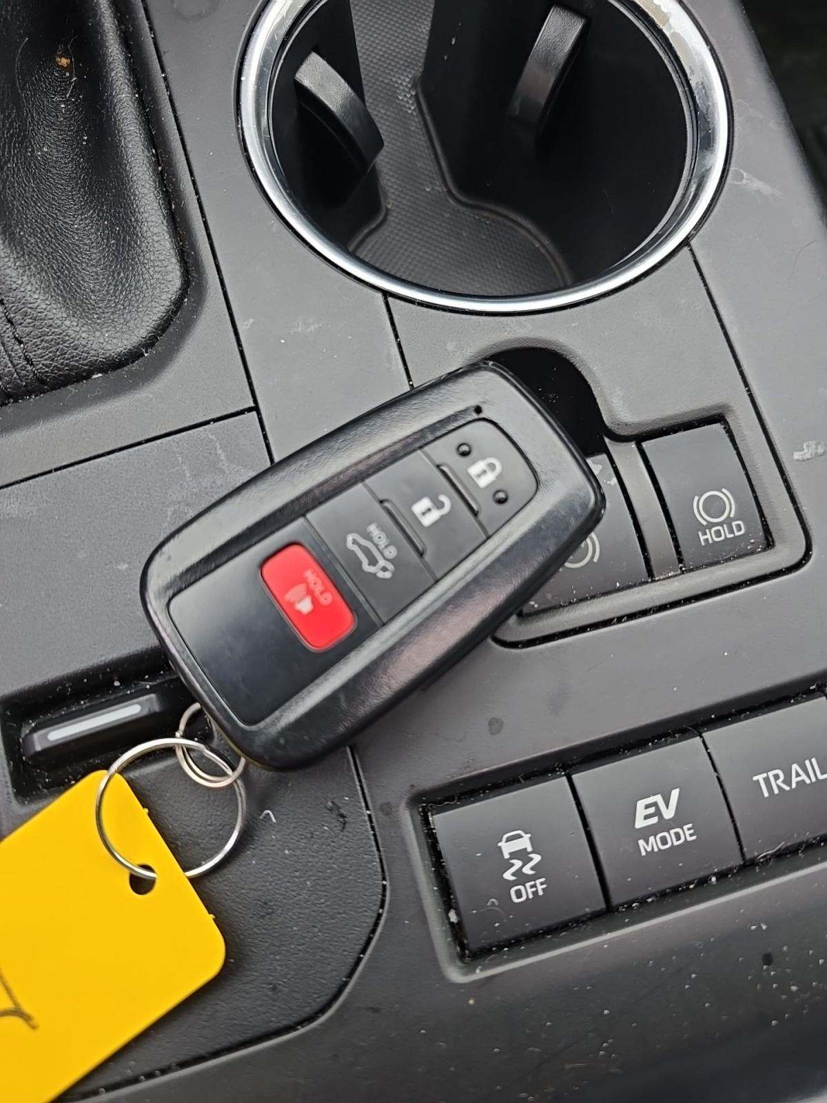 2021 Toyota Highlander Hybrid XLE AWD