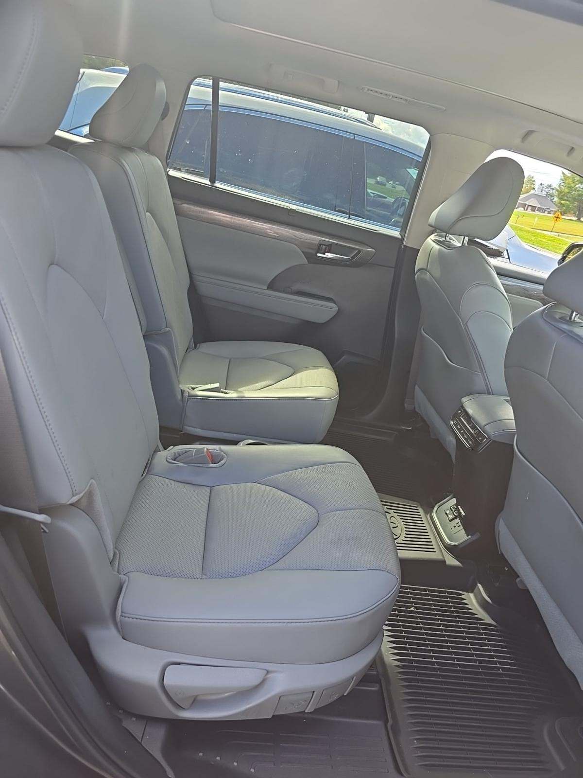 2024 Toyota Highlander Platinum AWD