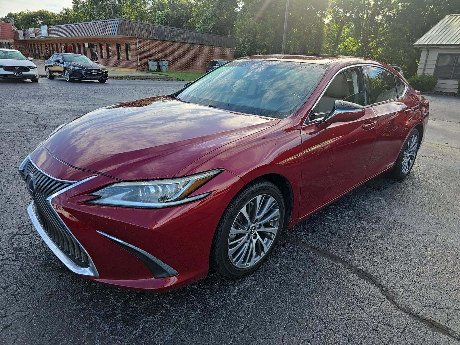 2020 Lexus ES 300h