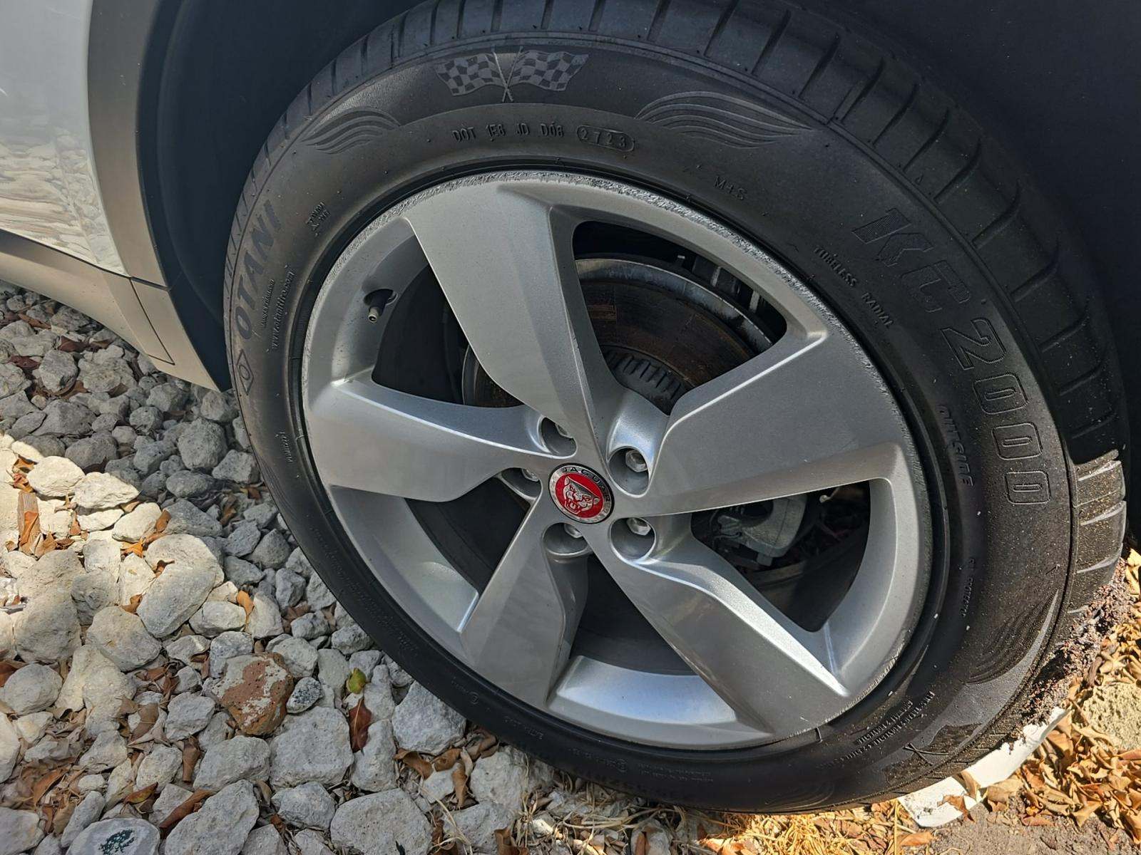 2022 Jaguar E-PACE SE AWD