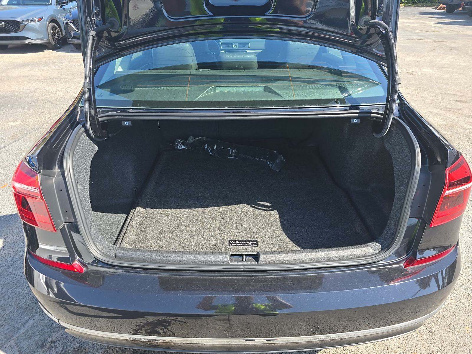 2017 Volkswagen Passat 1.8T SE FWD