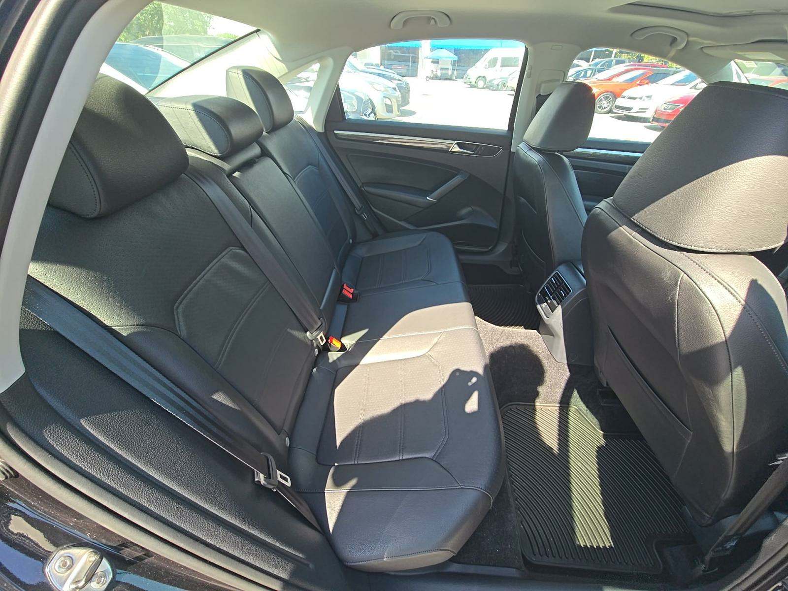 2017 Volkswagen Passat 1.8T SE FWD