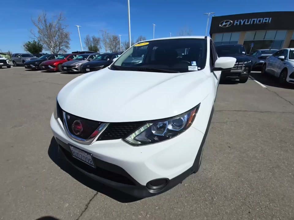 2019 Nissan Rogue Sport S FWD