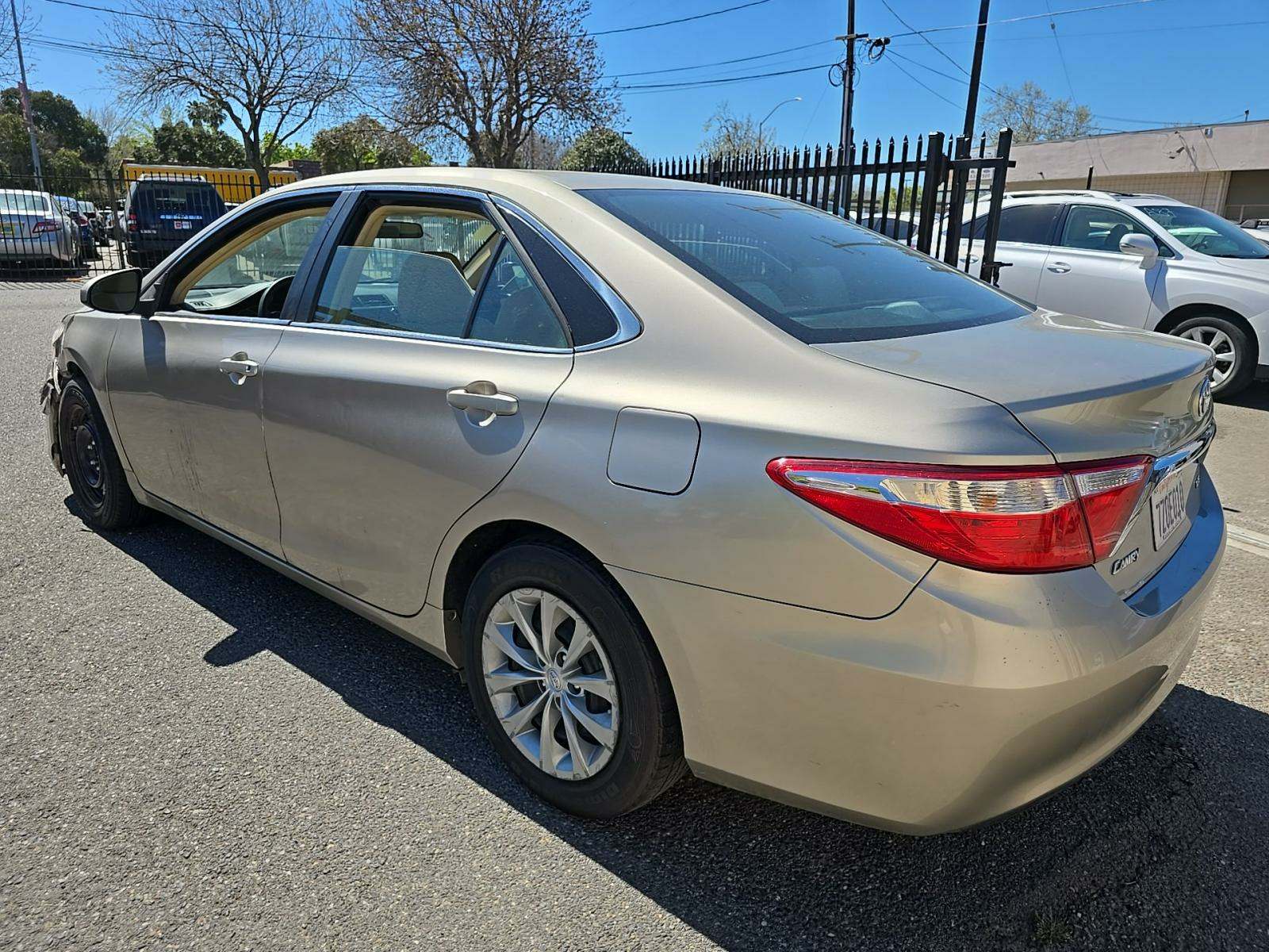 2017 Toyota Camry LE FWD