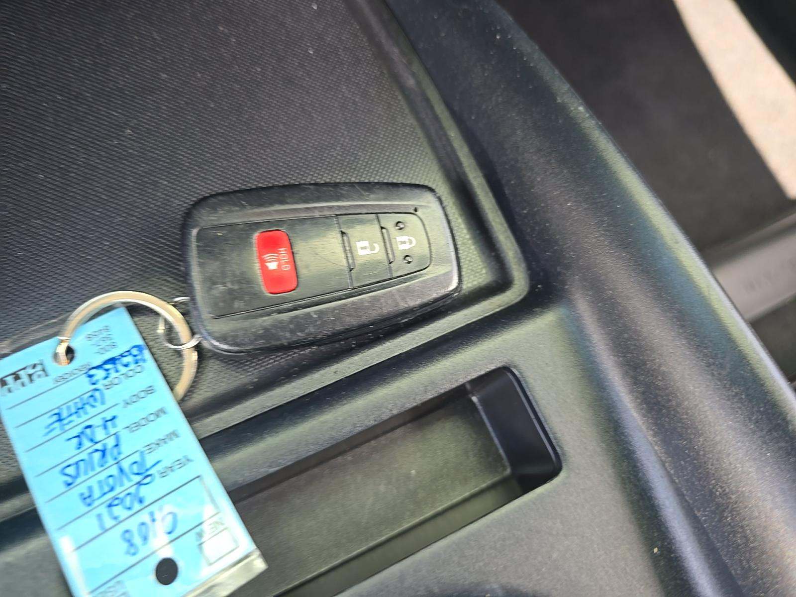 2021 Toyota Prius L Eco FWD