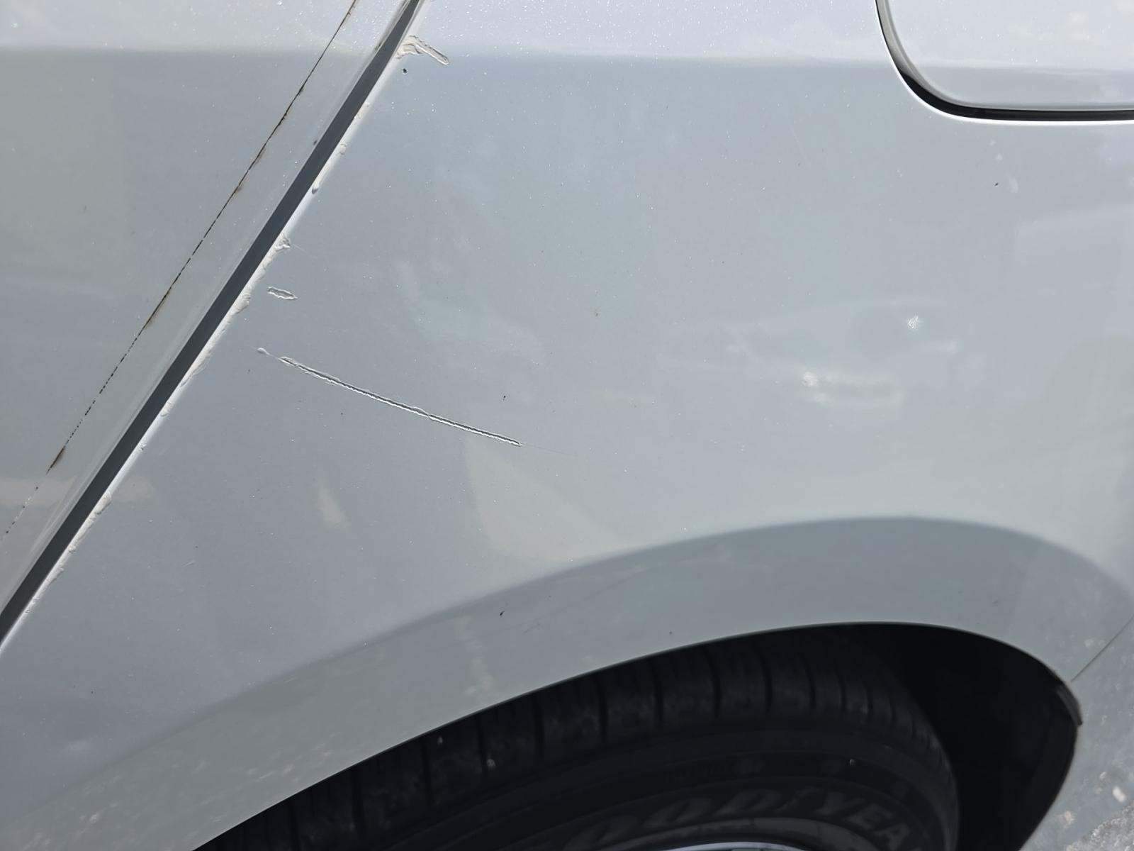 2021 Toyota Prius L Eco FWD