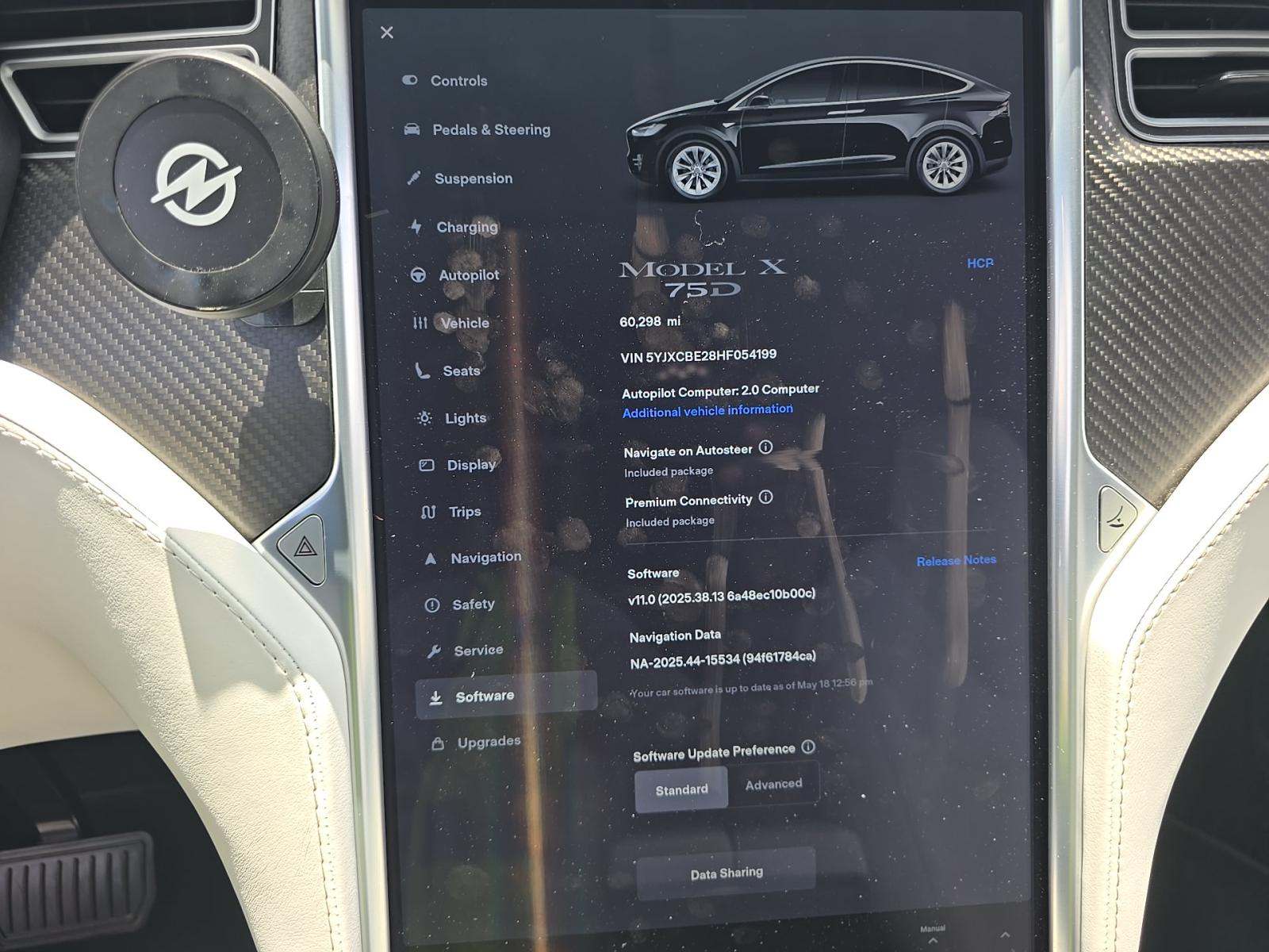 TESLA MODEL X - 9