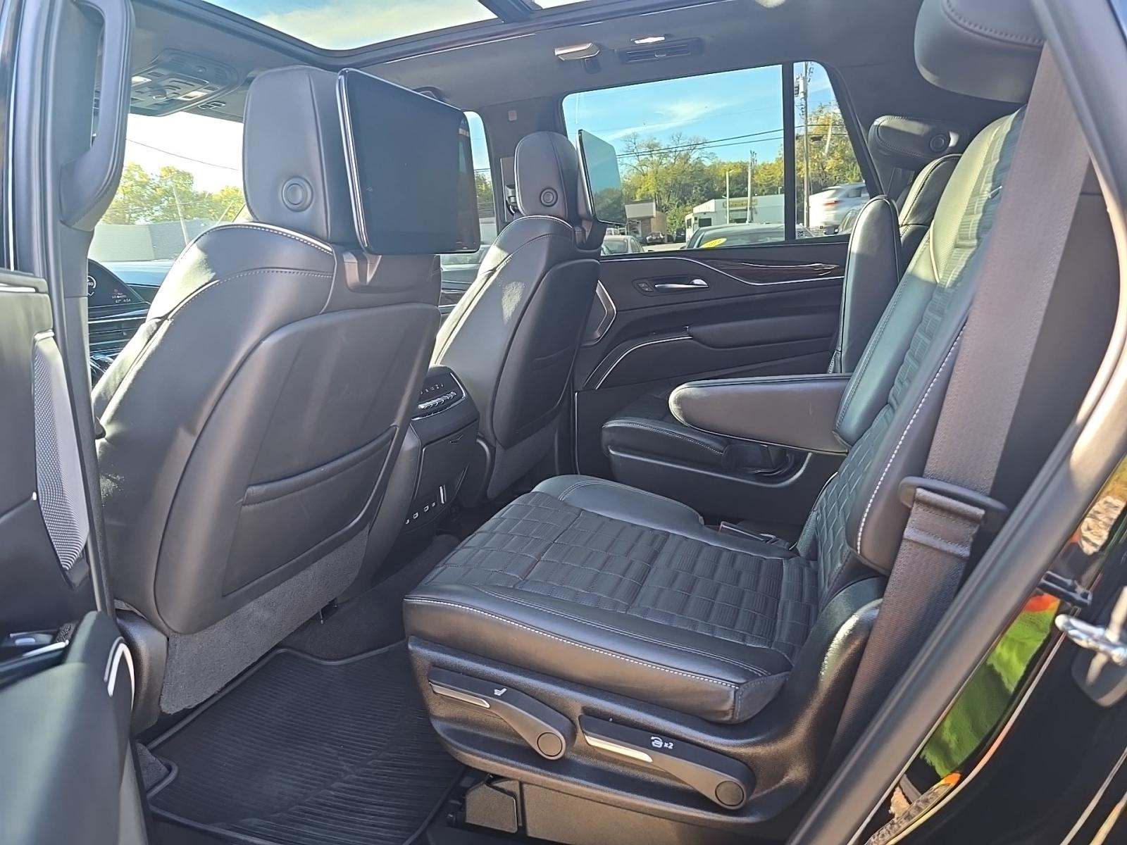 2023 Cadillac Escalade Sport Platinum AWD