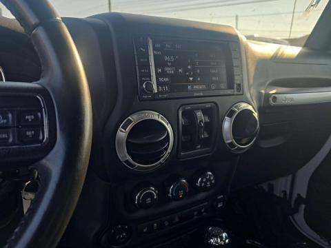 JEEP UNLIMITED SAHARA - 9