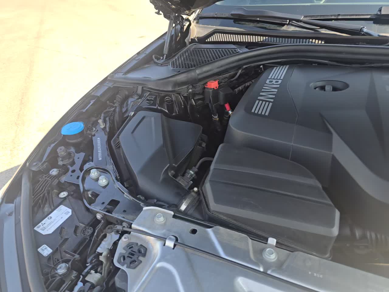 2025 BMW 3 Series 330i RWD