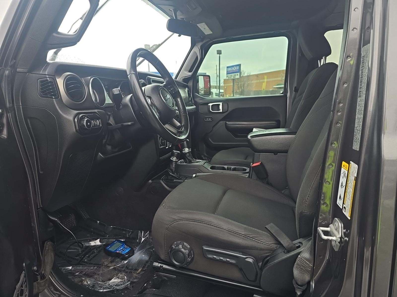 JEEP UNLIMITED SPORT S - 6