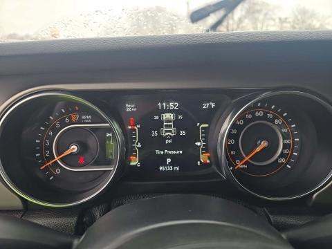 JEEP UNLIMITED SPORT S - 9