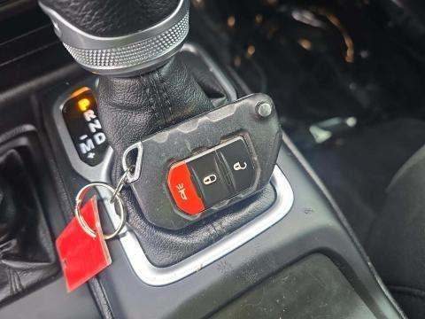 JEEP UNLIMITED SPORT S - 8