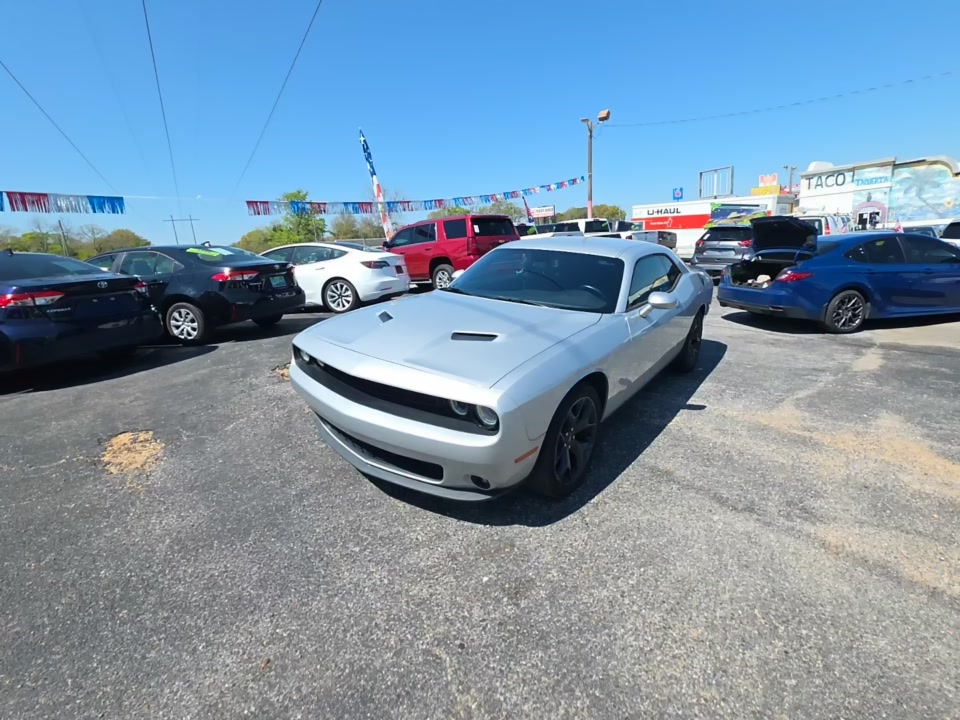 2020 Dodge Challenger SXT RWD