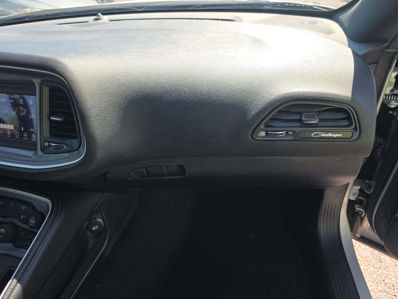 2020 Dodge Challenger SXT RWD