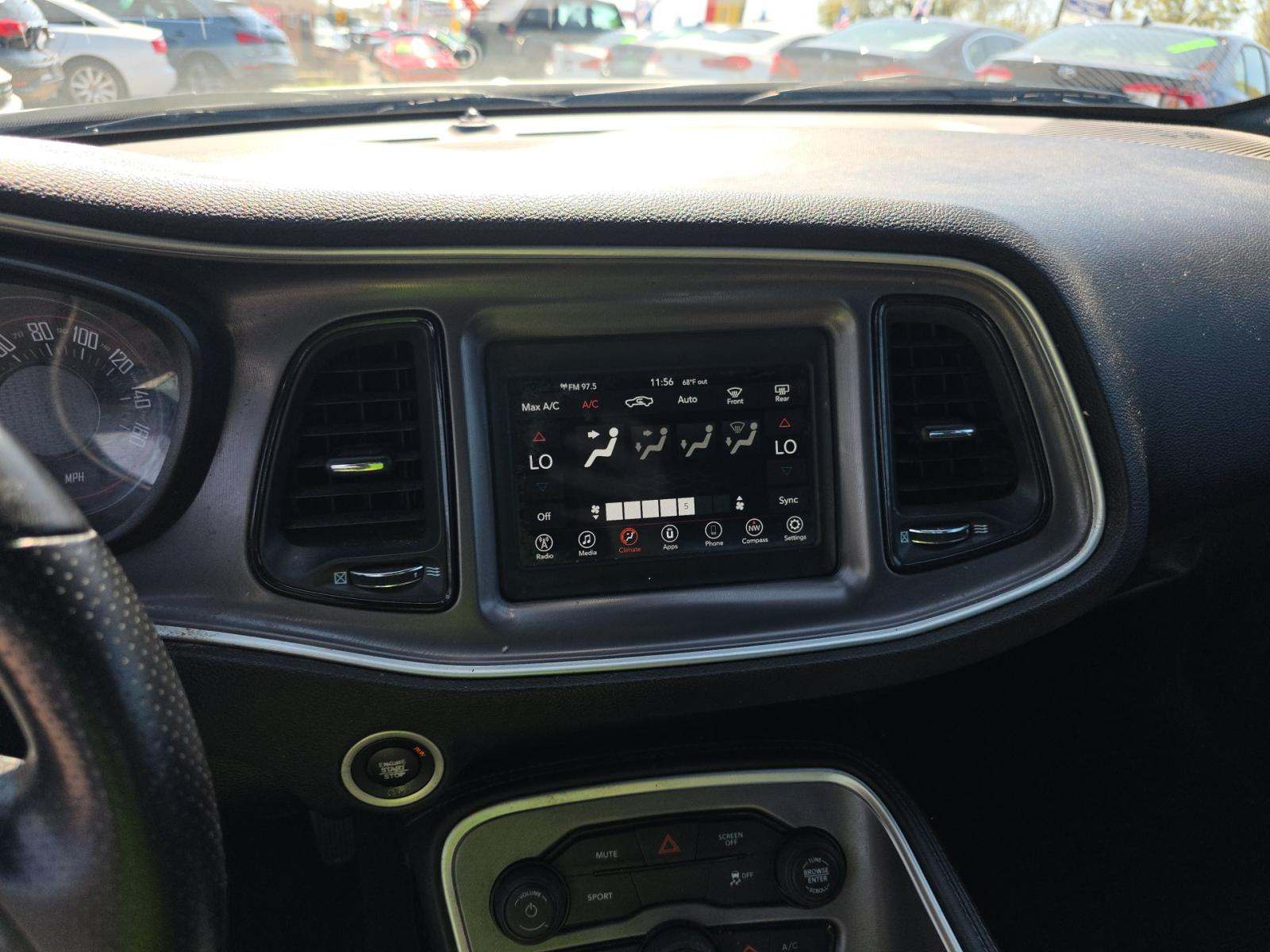 2020 Dodge Challenger SXT RWD