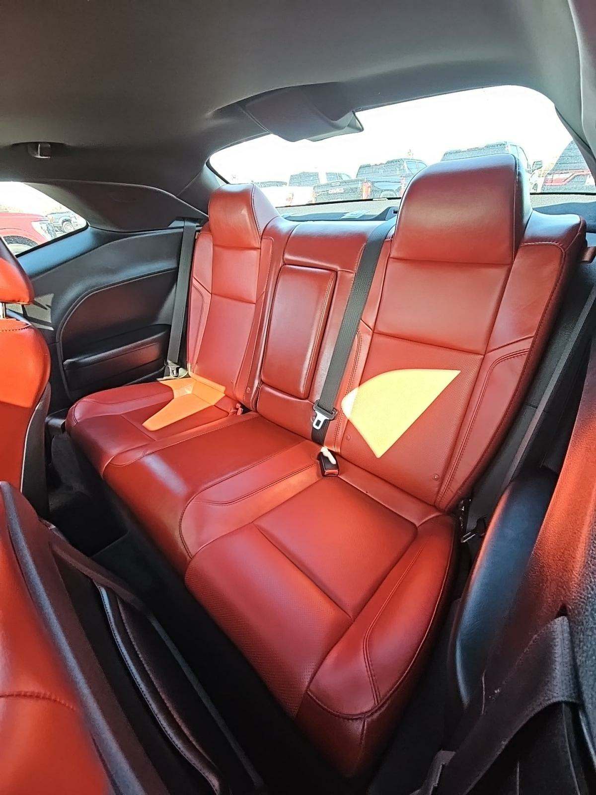 2016 Dodge Challenger SXT Plus RWD