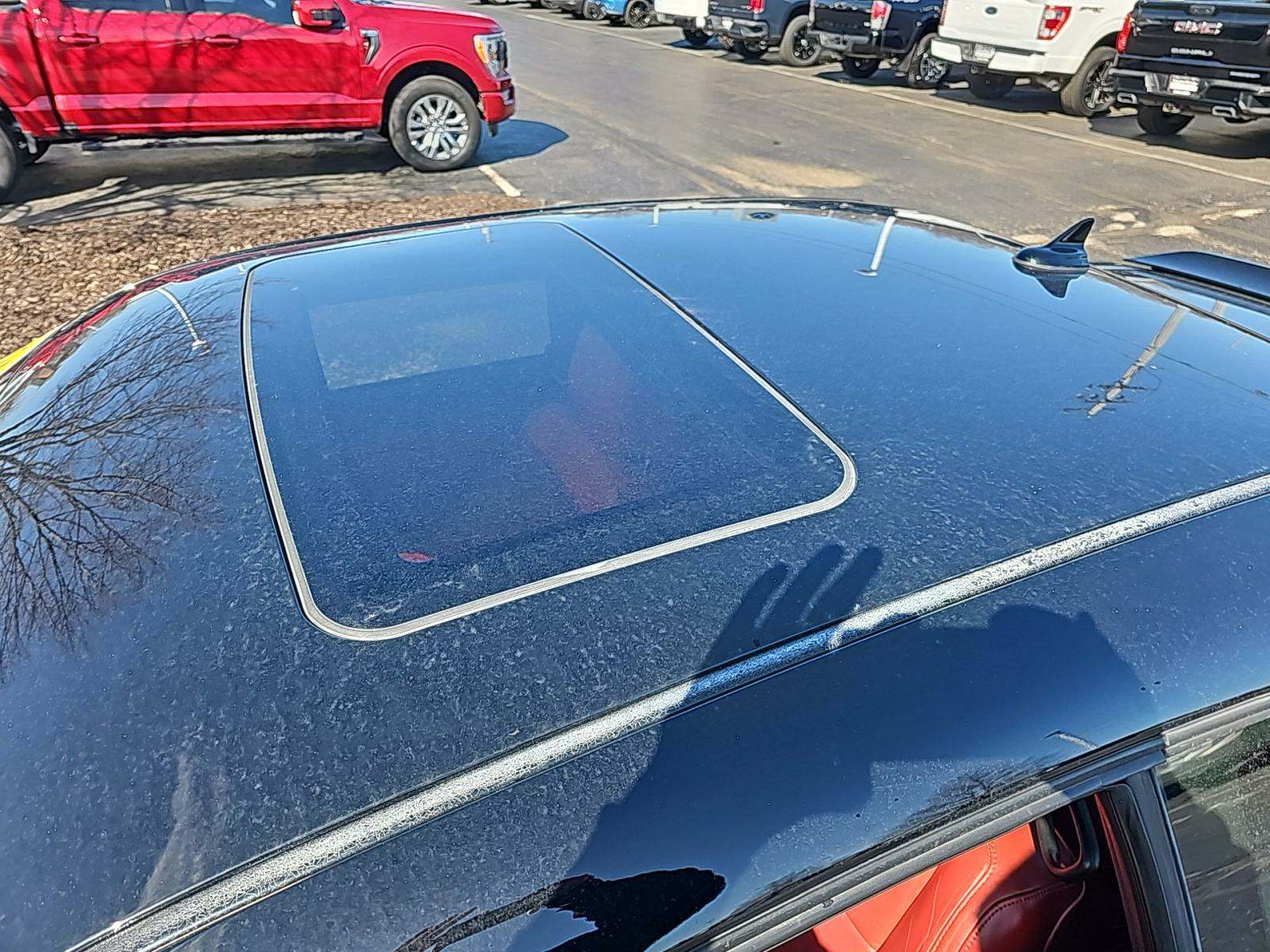 2016 Dodge Challenger SXT Plus RWD