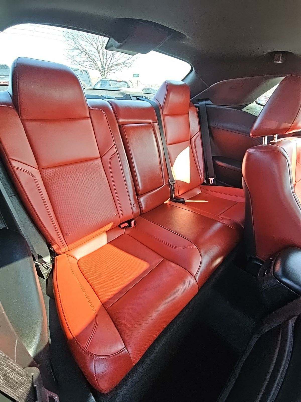 2016 Dodge Challenger SXT Plus RWD