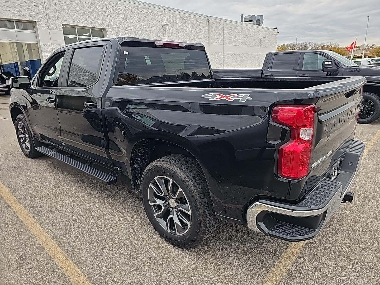 2023 Chevrolet Silverado 1500 LT AWD