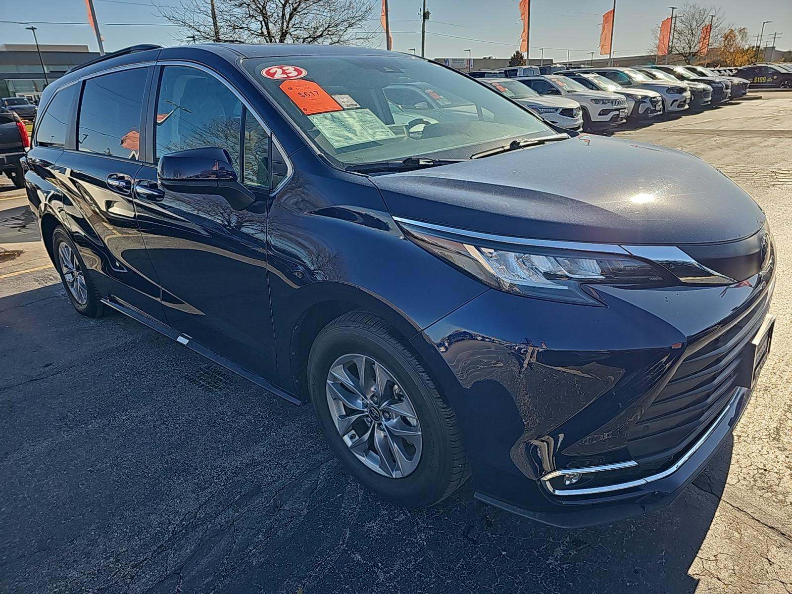 2023 Toyota Sienna XLE FWD