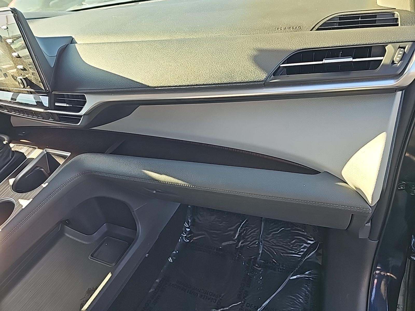 2023 Toyota Sienna XLE FWD