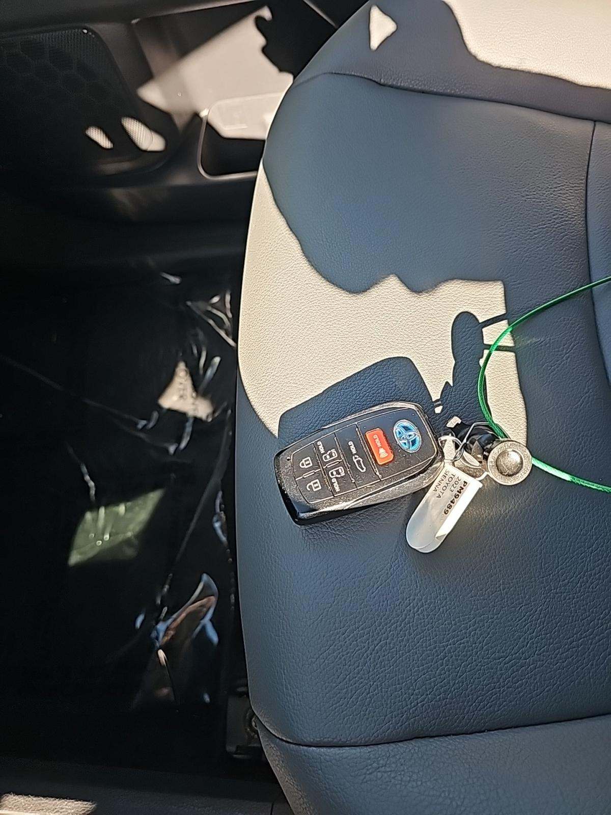 2023 Toyota Sienna XLE FWD