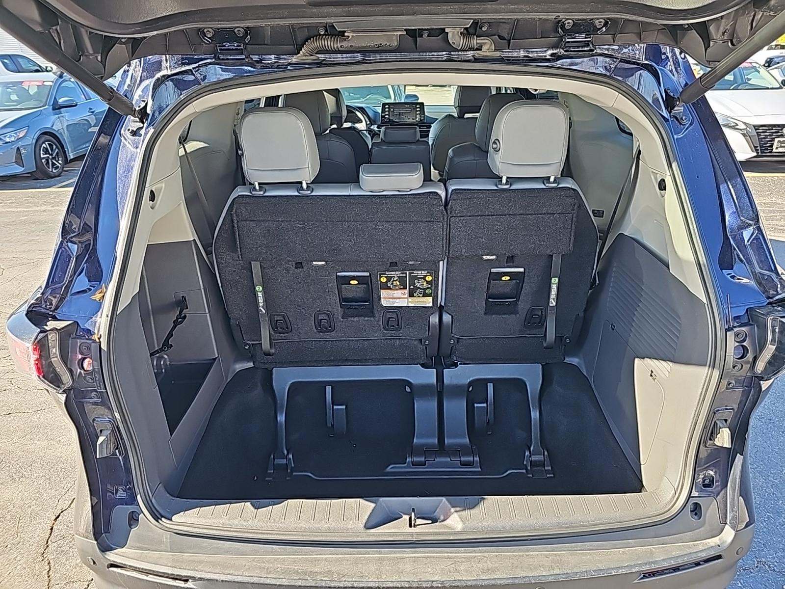 2023 Toyota Sienna XLE FWD