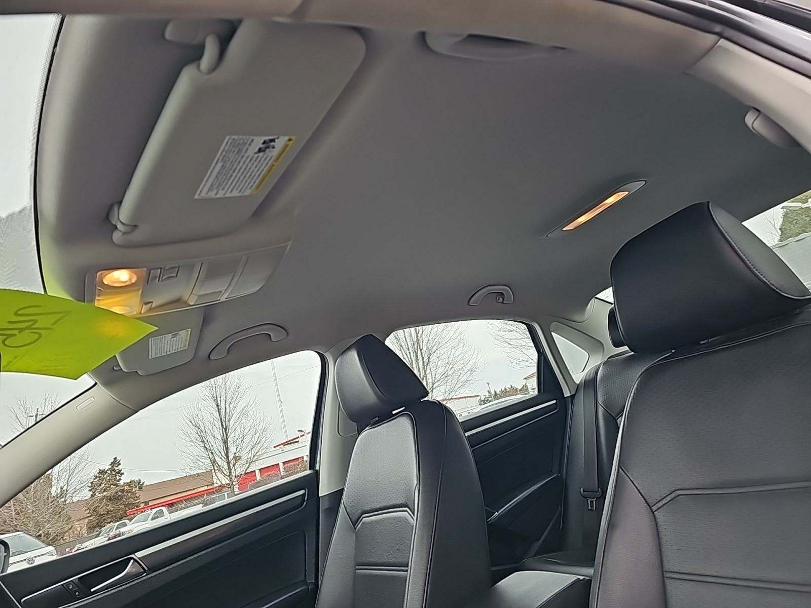 2017 Volkswagen Passat 1.8T R-Line FWD