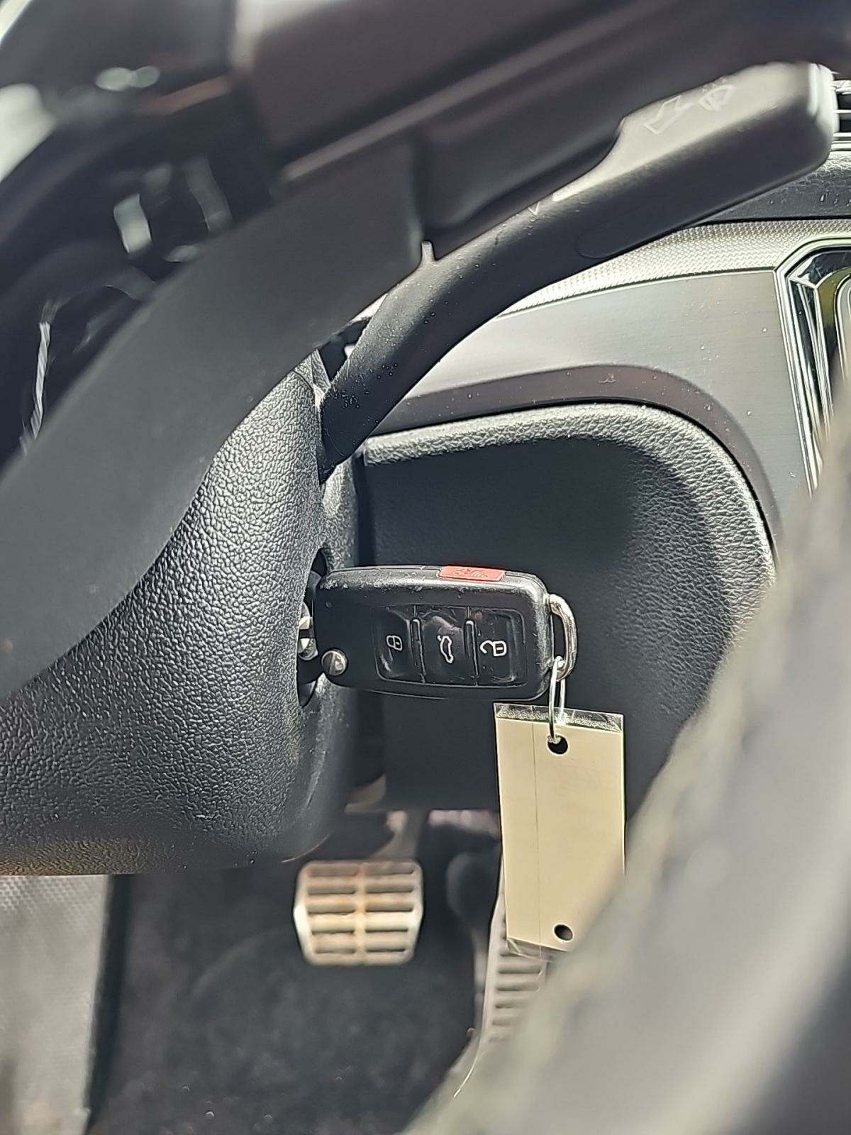 2017 Volkswagen Passat 1.8T R-Line FWD