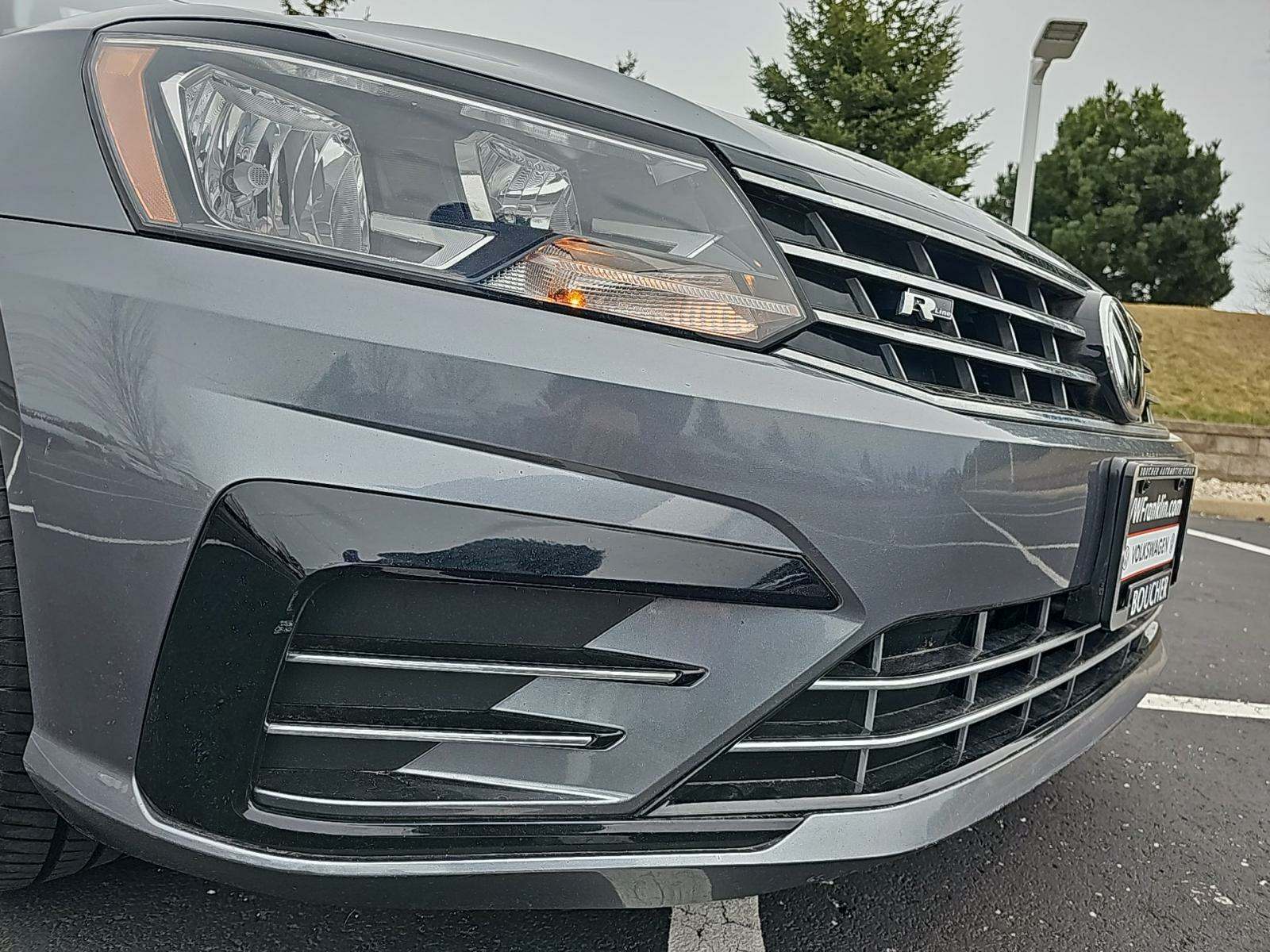 2017 Volkswagen Passat 1.8T R-Line FWD