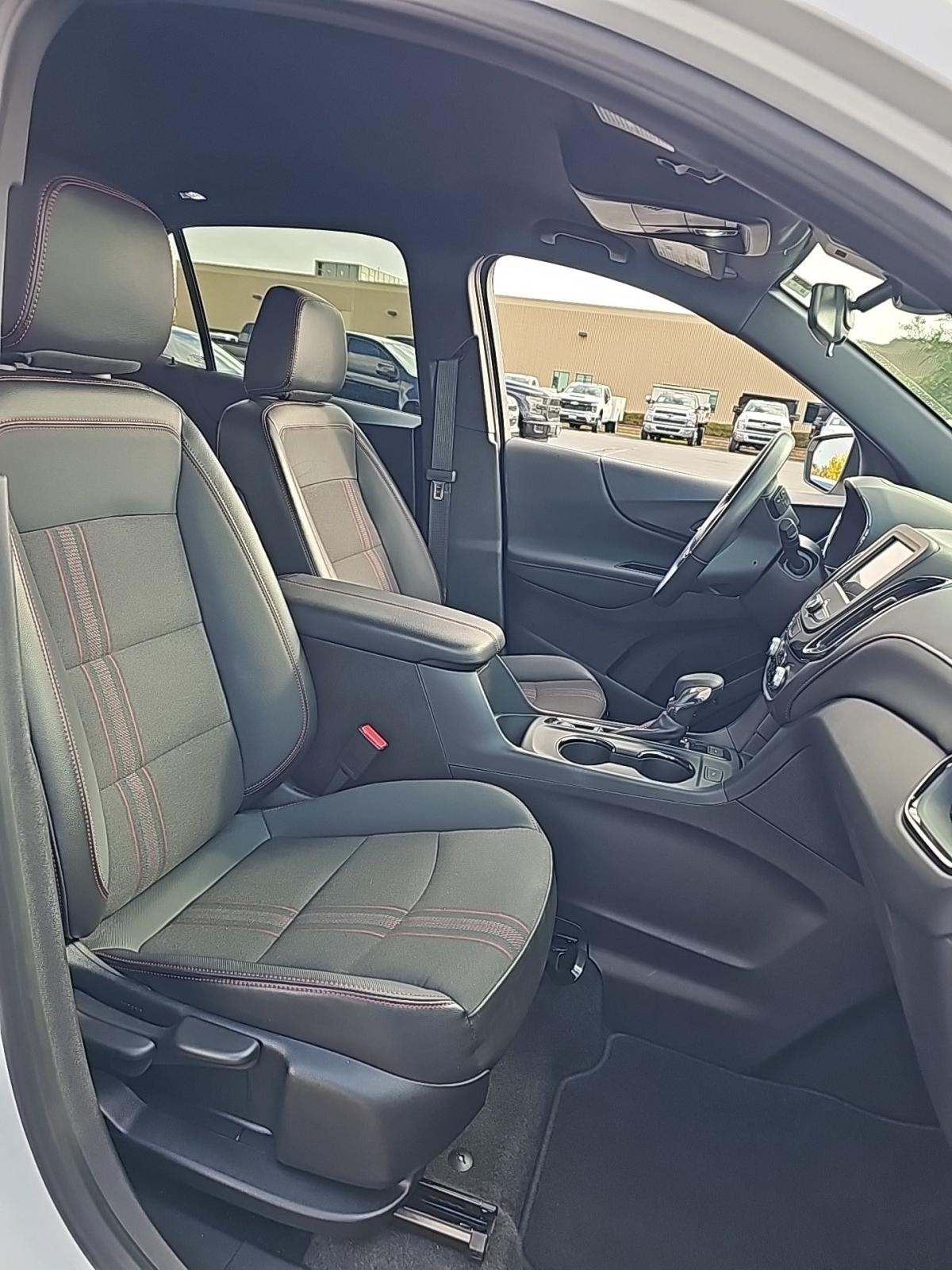 2022 Chevrolet Equinox RS AWD