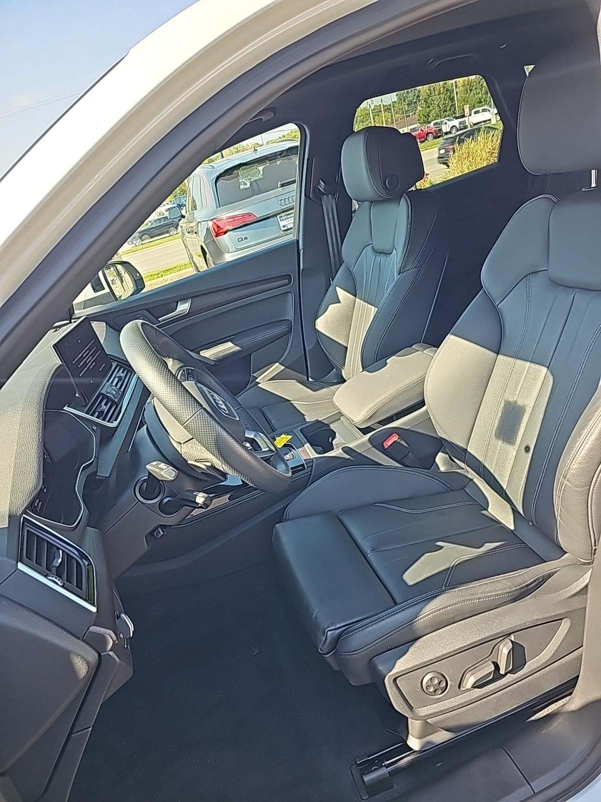 2025 Audi Q5 e Plug-In Hybrid S line Premium Plus AWD