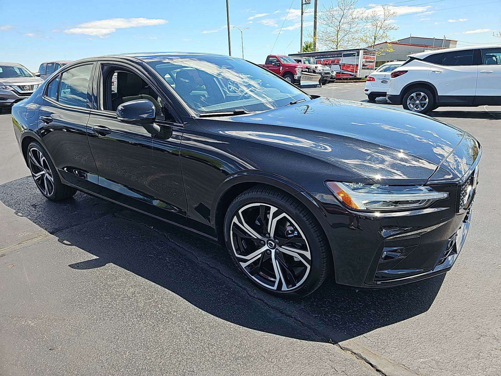 2025 Volvo S60 B5 Plus AWD