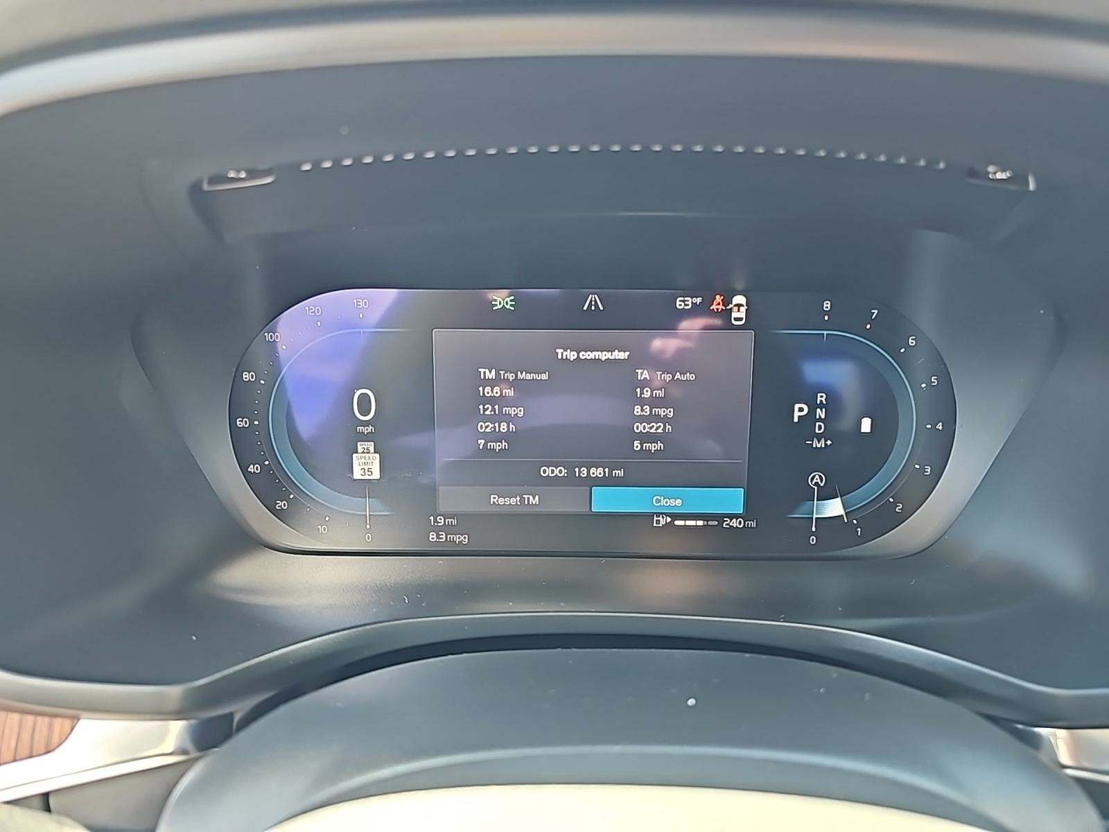 2025 Volvo S60 B5 Plus AWD