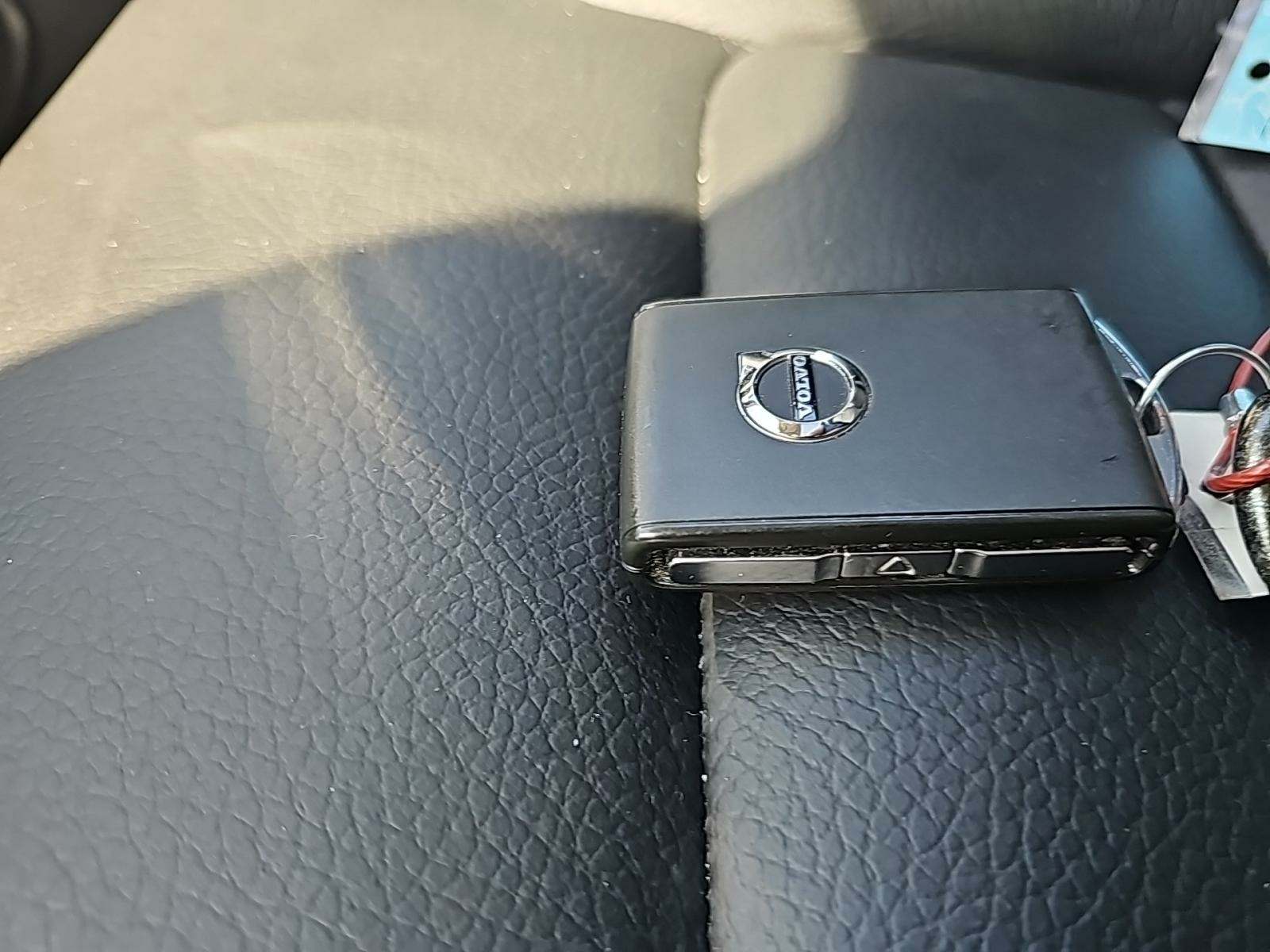 2025 Volvo S60 B5 Plus AWD