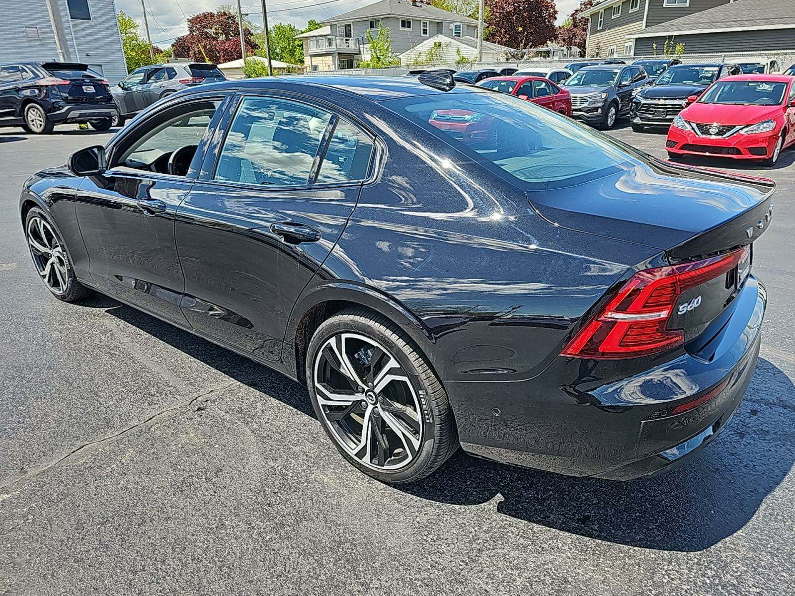 2025 Volvo S60 B5 Plus AWD