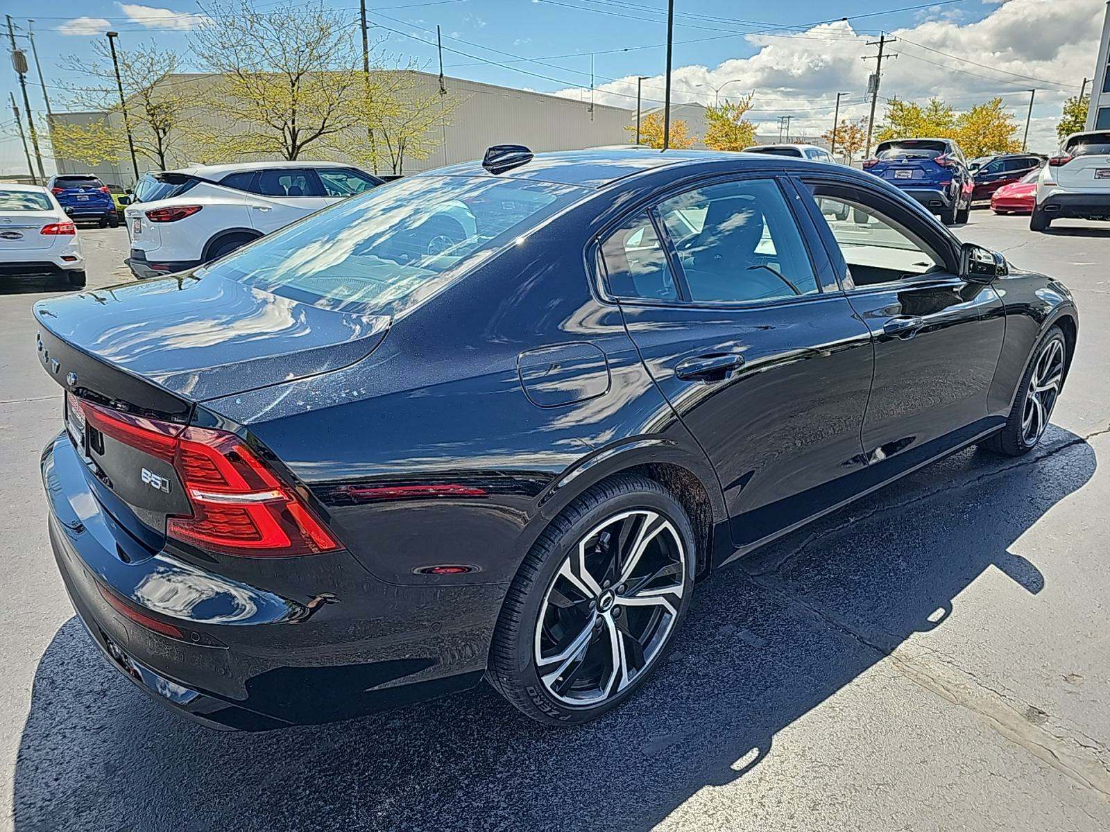 2025 Volvo S60 B5 Plus AWD