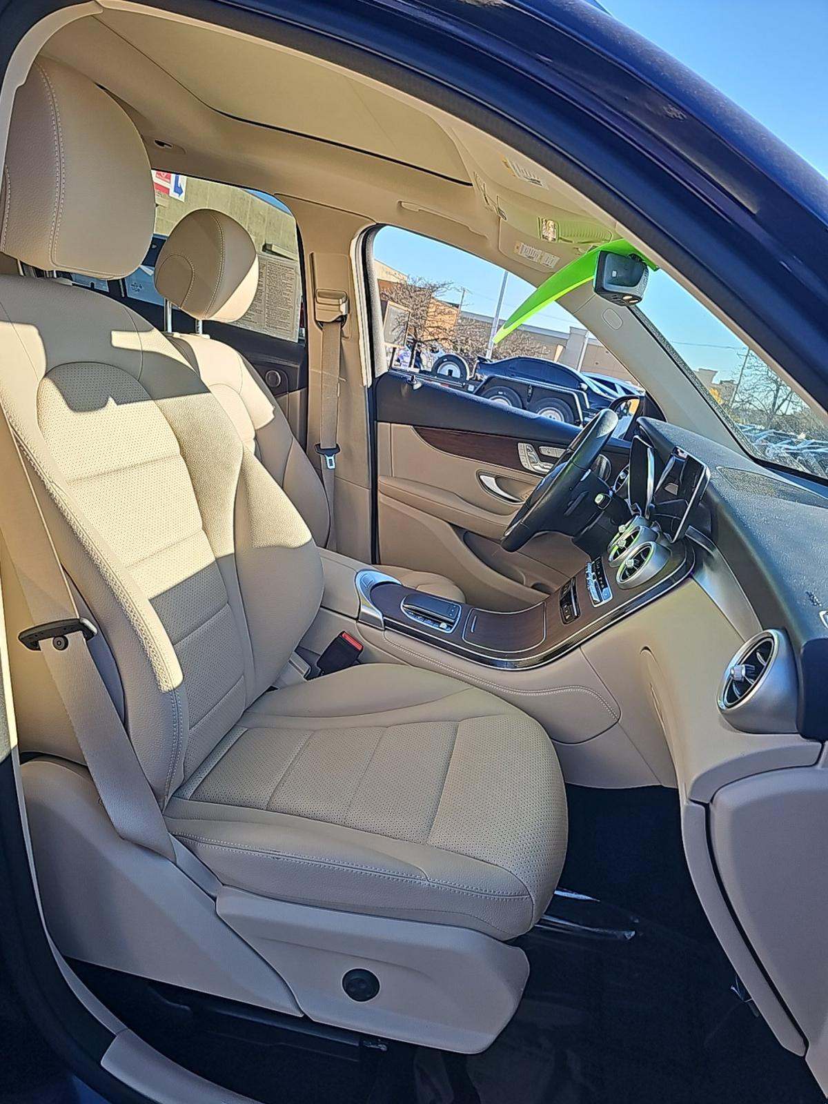 2021 Mercedes-Benz GLC GLC 300 AWD