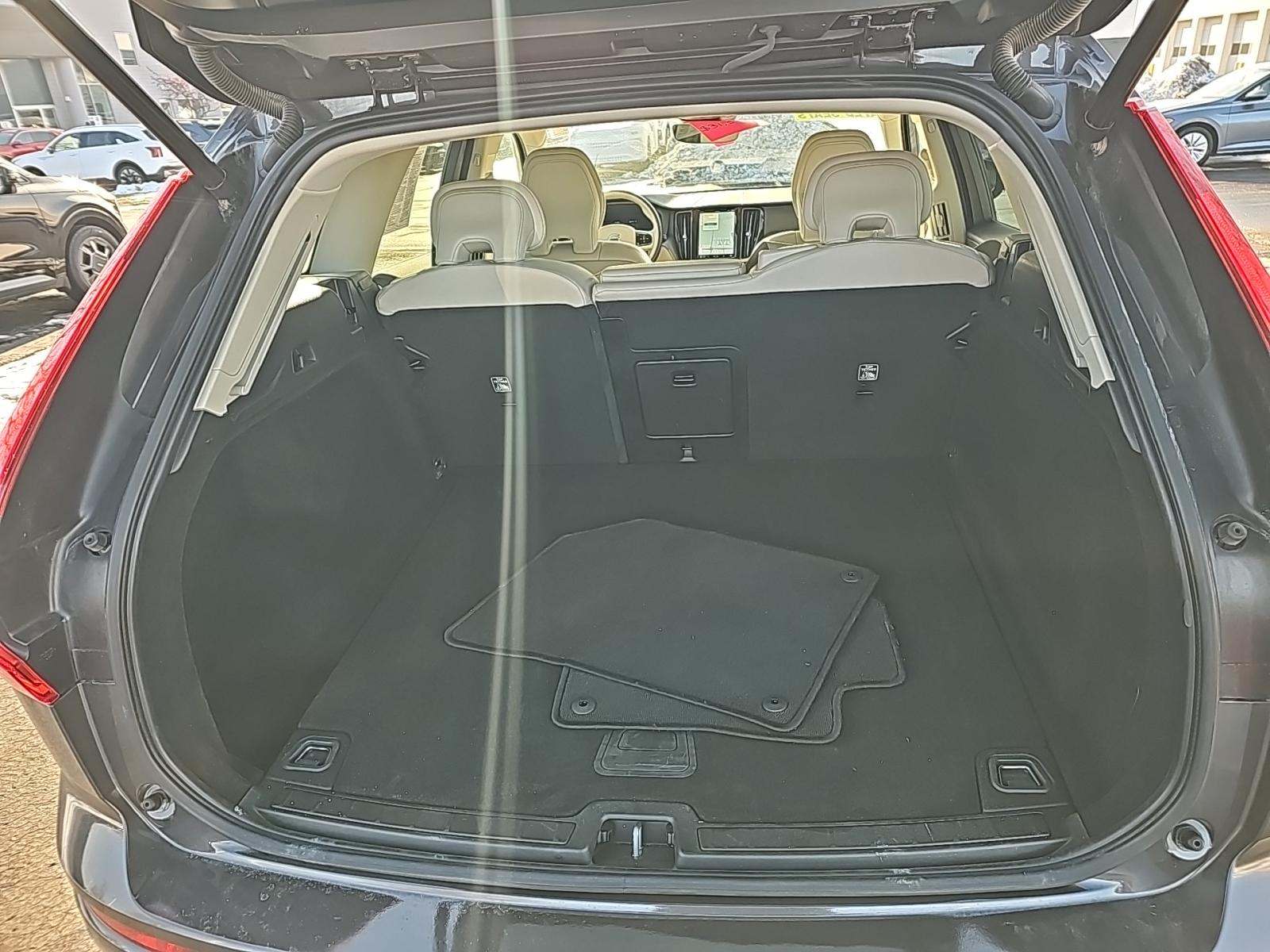 2024 Volvo XC60 B5 Core AWD