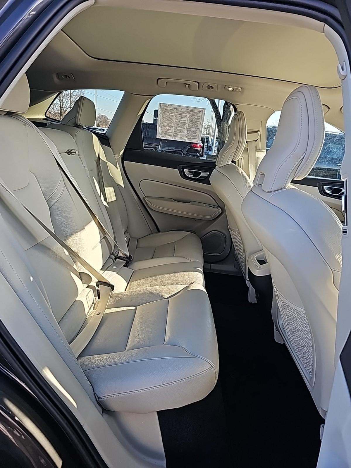 2024 Volvo XC60 B5 Core AWD