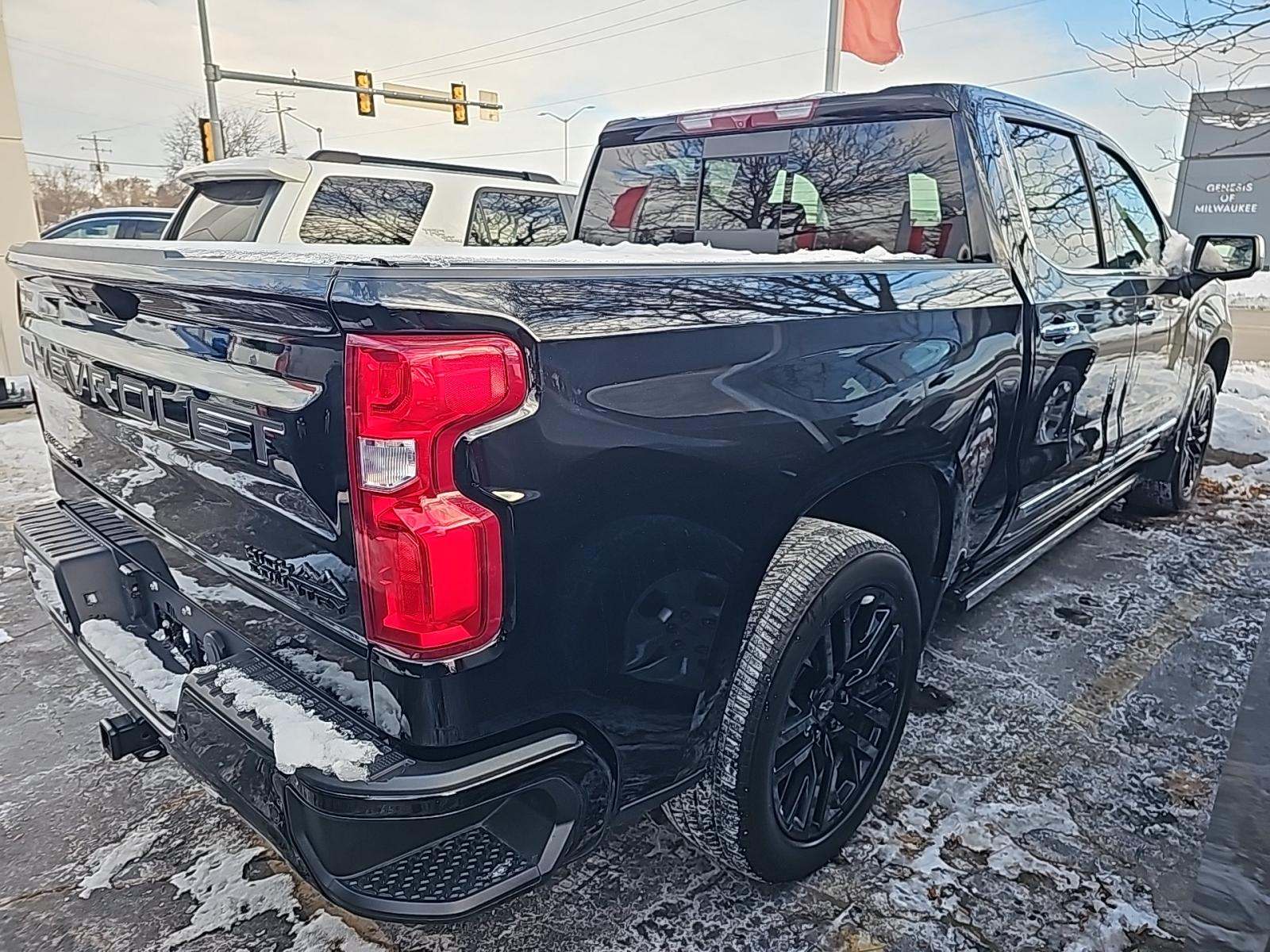 2022 Chevrolet Silverado 1500 High Country AWD