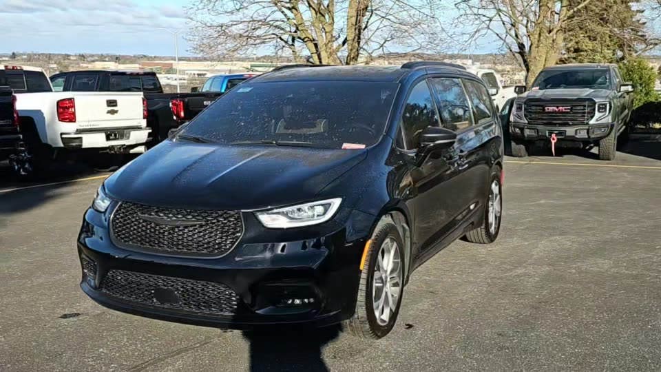 2024 Chrysler Pacifica Pinnacle 121.6
